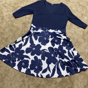 LN women’s beautiful XL navy and white dress